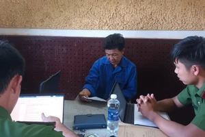 Bịa chuyện xin trắng án cho bị can để lừa hàng trăm triệu đồng