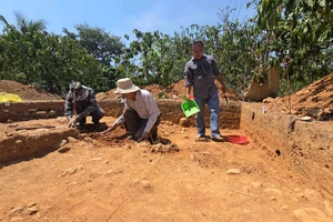 Khai quật khảo cổ, phát hiện nhiều hiện vật thời tiền sử tại Đắk Nông