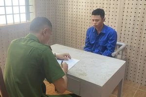 Rao bán hàng thanh lý giá rẻ trên Facebook để lừa tiền đặt cọc