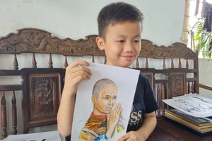 Bé trai 10 tuổi gây sốt mạng xã hội bằng những clip vẽ tranh triệu view