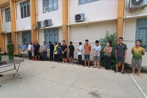 Khám xét 20 địa điểm ở Đắk Lắk, TP.HCM, Bình Dương trong đường dây cá độ 200 tỉ 