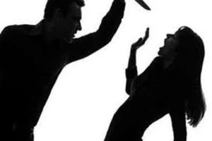 Tấn công vợ cũ bằng dao vì mâu thuẫn chia tài sản sau ly hôn