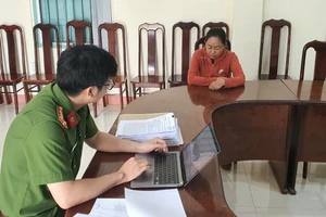 1 phụ nữ bị lừa hàng trăm triệu đồng vì tin lời 'cò' đất