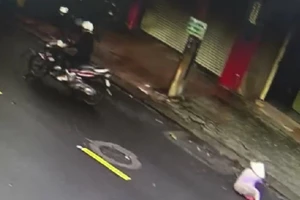 Truy tìm nam thanh niên giật 450 tờ vé số của cụ bà tại Buôn Ma Thuột