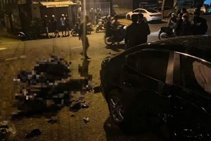 Va chạm với ô tô, hai thanh niên đi xe máy tử vong