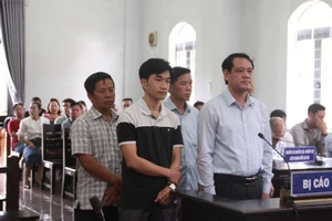 Cựu Giám đốc Sở Xây dựng Đắk Nông vắng mặt tại tòa do bệnh 