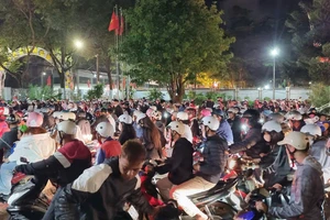 Clip pháo hoa rực rỡ dịp lễ kỷ niệm 120 năm thành lập tỉnh Đắk Lắk