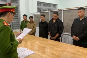 Chủ bị bắt, 6 cơ sở sản xuất giá đỗ bằng chất cấm vẫn hoạt động