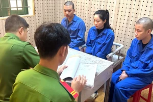 Lừa bán iPhone hỏng, 2 vợ chồng chiếm đoạt hơn 8 tỉ đồng 