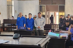 Chuyển tiền mua ma túy rồi... báo công an