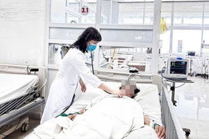 Uống hơn 100 viên thuốc hướng thần, người phụ nữ bất tỉnh