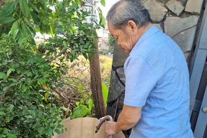 Dân thiếu nước sinh hoạt nhưng 2 công ty không bán được nước