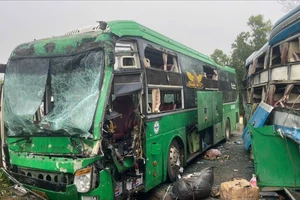 Nguyên nhân 2 xe khách tông nhau ở Đắk Lắk do thắng gấp