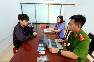 Bắt giữ nam sinh viên rao bán ô tô cũ để lừa đảo