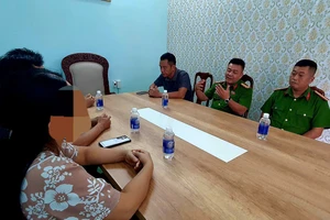 Hơn 1 giờ đấu trí, giải cứu nam sinh viên bị nhóm giả công an 'bắt cóc online'