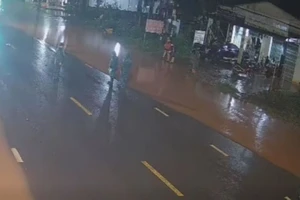 Chủ tịch xã bị ô tô tông tử vong khi làm nhiệm vụ điều tiết giao thông