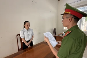 Nữ tài xế tông chủ tịch xã tử vong: Đã uống bia, lái ô tô về vì con khóc