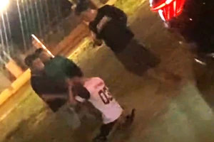 Công an vào cuộc vụ thanh niên bị tát, bắt quỳ gối xin lỗi