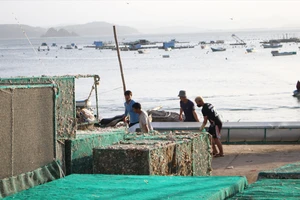 Đắk Lắk: Đưa 92 hộ dân lên chùa và trường học để tránh bão số 13 Kalmaegi