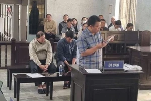 Cho doanh nghiệp gỡ đá vỉa hè, cựu chủ tịch thị trấn ở Đắk Lắk lãnh 10 năm tù