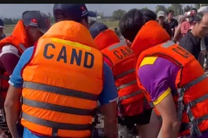 Trên đường mua lúa giống về, người đàn ông rơi xuống mương nước tử vong