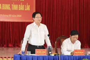 Phó thủ tướng Hồ Quốc Dũng làm việc tại xã biên giới ở Đắk Lắk