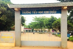 Cách chức nữ hiệu trưởng ở Đắk Lắk chỉ đạo giả mạo chữ ký, chữ viết