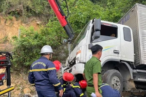 Xe thư báo nghi mất lái, gây tai nạn khiến 1 người tử vong