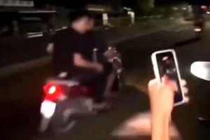 Xử lý nhóm thanh thiếu niên mang gậy gộc, chạy xe hò hét để câu view