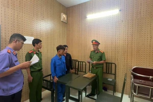 Thanh niên trộm xe máy tự té bất tỉnh bên đường và bị bắt