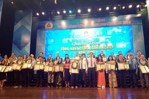 Doanh nghiệp không chăm lo công nhân thì còn ai lo