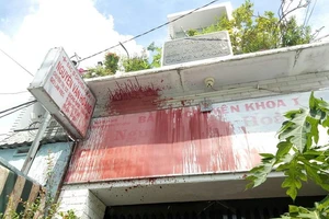 Mất ăn mất ngủ vì nhà bị tạt sơn chưa rõ thủ phạm