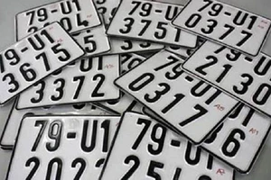 Lắp biển số xe cũ cho xe mới có được không?