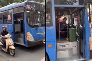 Tạm đình chỉ tài xế xe buýt phun nước bọt, ép xe máy đi đường