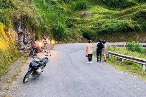 Khỏa thân ở Mã Pì Lèng, có bị xử phạt?