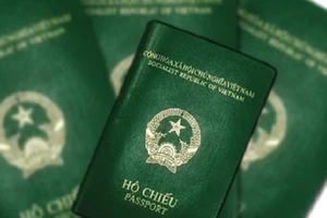 Hộ chiếu bị mất ở nước ngoài được cấp lại trong 2 ngày