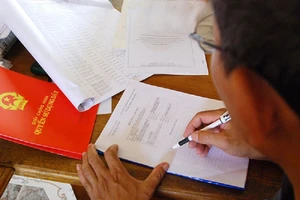 Mua bán đất qua vi bằng, có được sang tên?