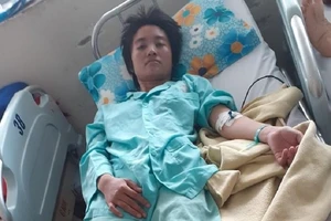 Cô gái bị ung thư: Xin chữa bệnh cho mẹ và hai em!