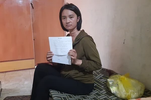 Trao hơn 87 triệu cho cô gái ung thư xin chữa bệnh cho mẹ 