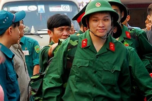 Có con nhỏ, được miễn nghĩa vụ quân sự hay không?