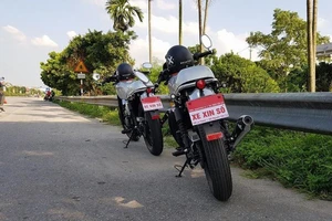 Chủ xe có trách nhiệm đưa xe đến cơ quan đăng ký xe để kiểm tra đối với xe đăng ký lần đầu. Ảnh: THY NHUNG