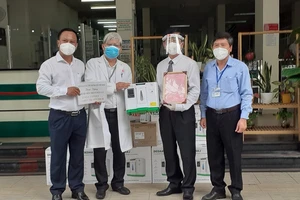 Đoàn Luật sư TP.HCM tặng 25 máy thở cho Bệnh viện Nhân dân 115