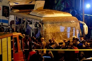 Xe chở du khách Việt trúng bom ở Ai Cập, 4 người chết