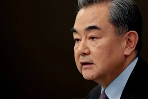 Trung Quốc cảnh báo Mỹ về ‘mọi biện pháp’ bảo vệ Huawei