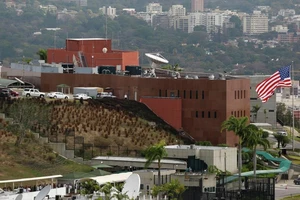 Mỹ sẽ rút hết nhân viên ngoại giao khỏi Venezuela 