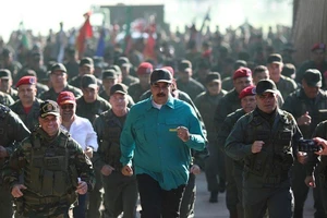 Ông Maduro tuyên bố đặt quân đội trong tình trạng báo động