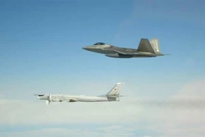 Chiến đấu cơ Mỹ chặn oanh tạc cơ Nga ngoài khơi Alaska