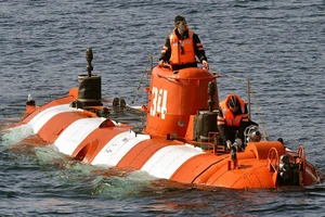 Tàu lặn Nga bốc cháy, 14 thủy thủ thiệt mạng