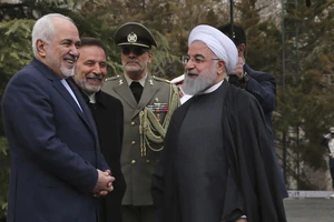 Iran nói Mỹ 'trẻ con' khi trừng phạt Ngoại trưởng Zarif