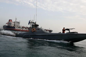 Iran bị tố can thiệp GPS để 'đưa' tàu nước ngoài vào vùng biển